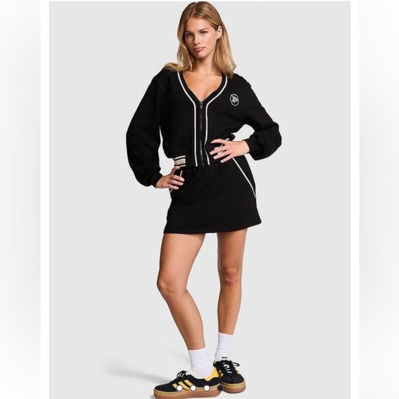 PINK by Victoria Secret 
Ivy Fleece Front-Zip Cardigan - Picture 6 of 7